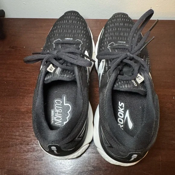 Brooks Ghost- Black - Picture 2 of 3